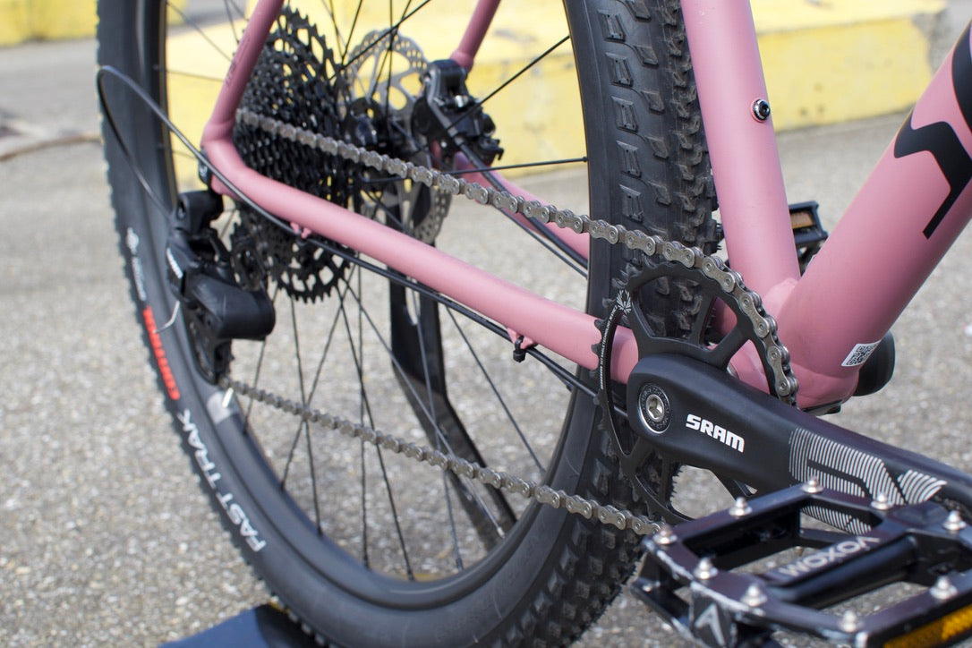 Specialized Chisel Comp Lilac maat L Stout Shimano Sram SX