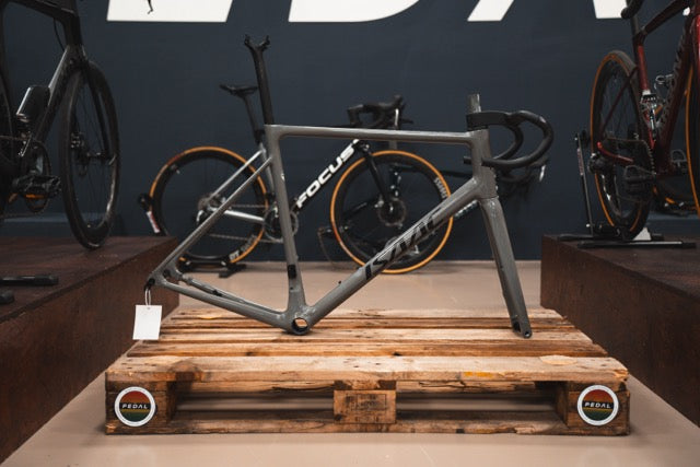 Isaac Element Frameset Custom Project