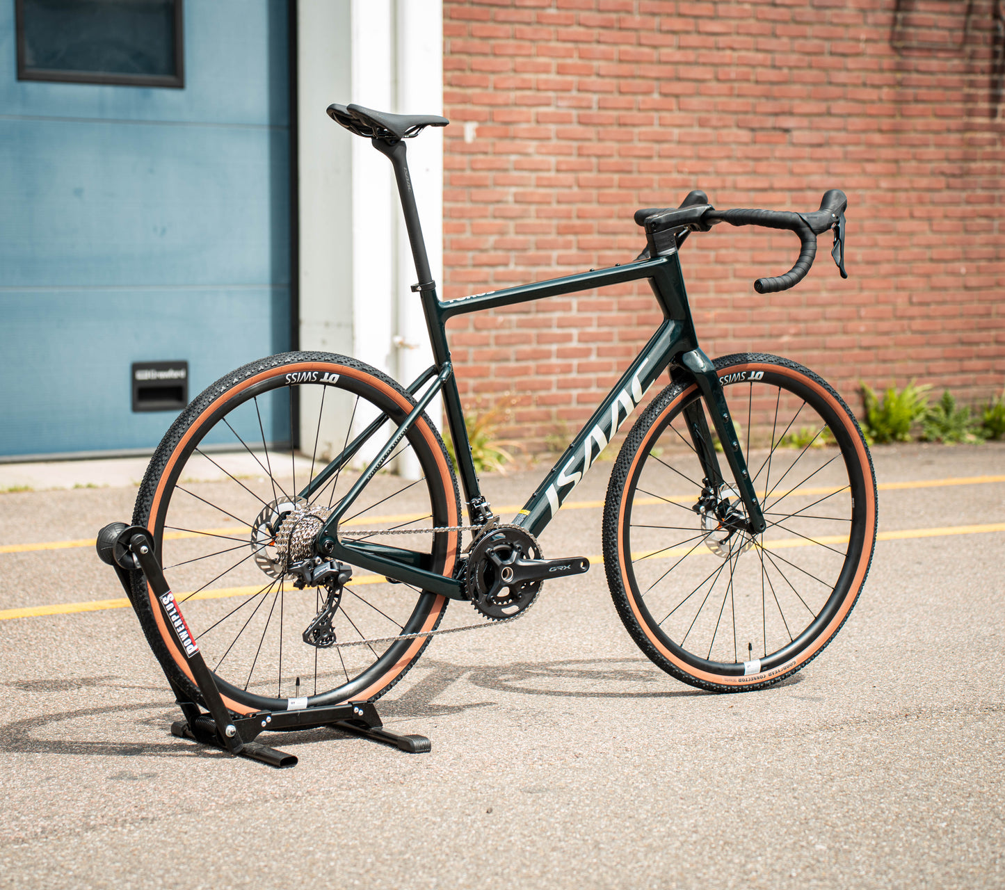 Isaac Torus GRX DT Swiss ALLE MATEN Carbon GravelBike 12sp