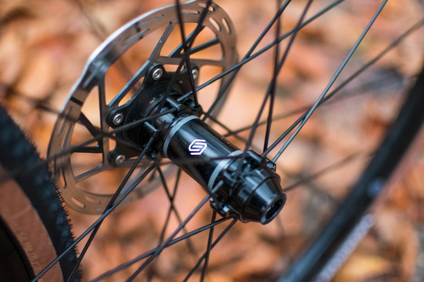 Ere Research Tenaci GR20 wielset tubeless gravel met banden