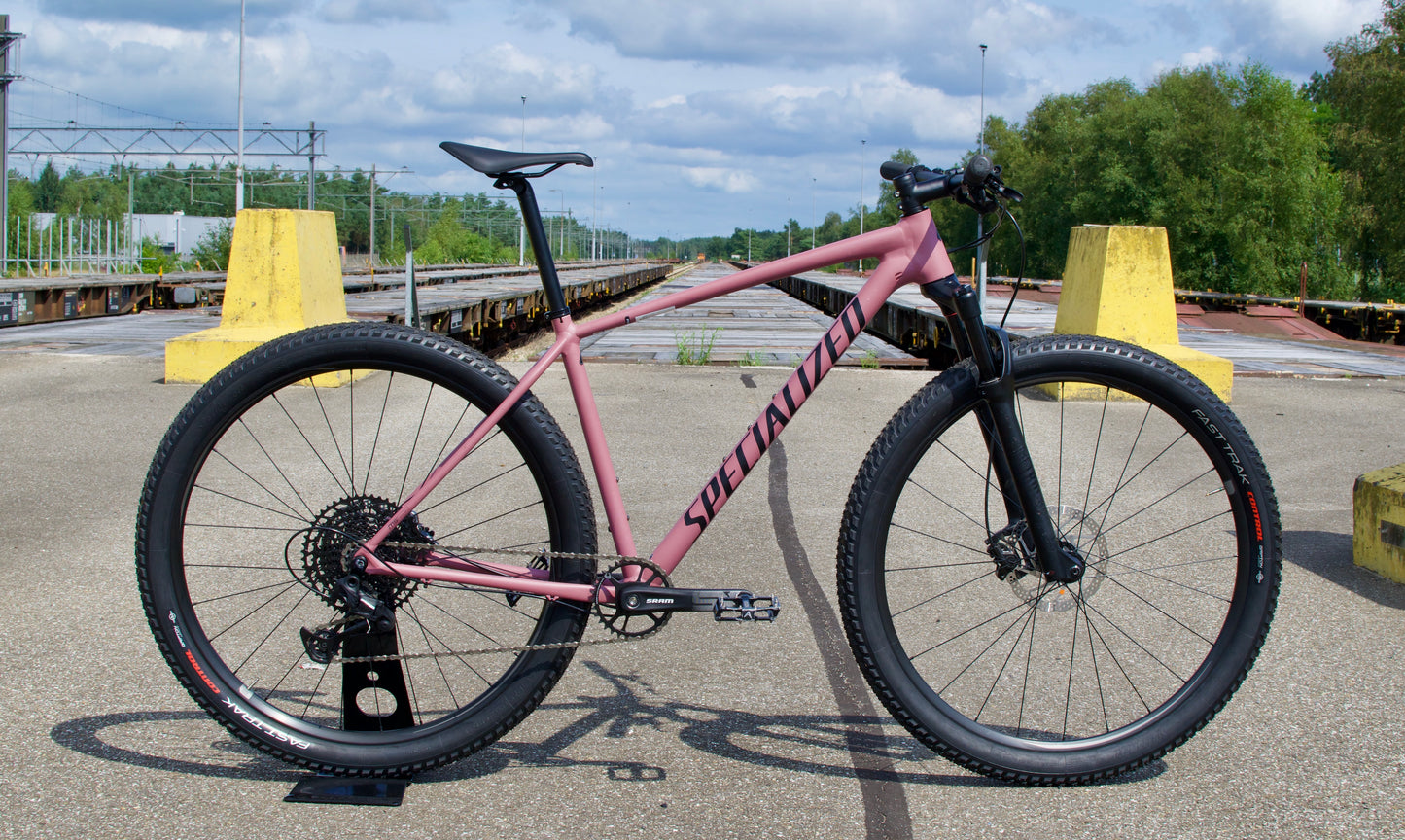 Specialized Chisel Comp Lilac maat L Stout Shimano Sram SX