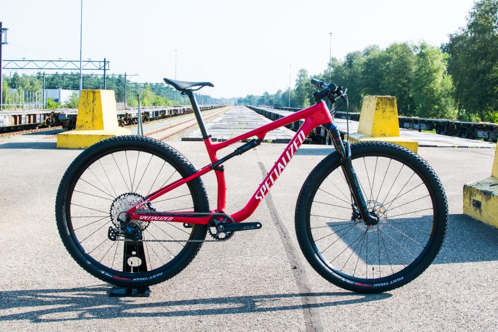 Specialized Epic Comp 2021 M carbon MTB Mountainbike