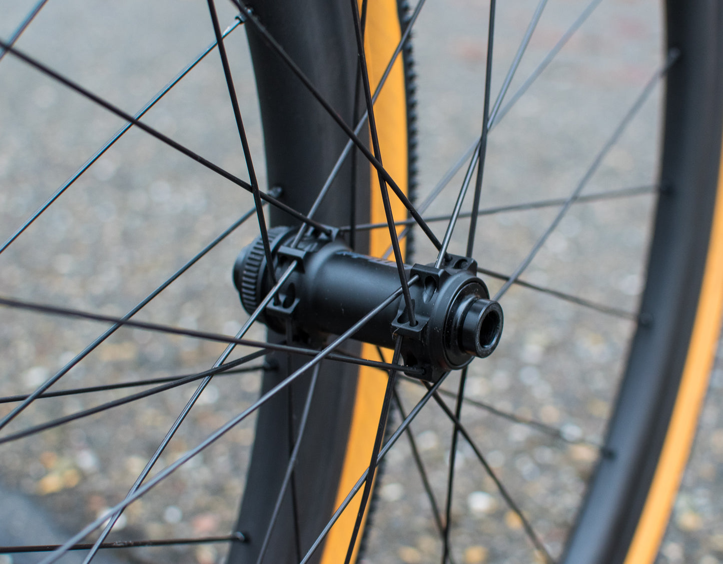Nieuwe FFWD Tyro carbon wielen wielset disc tubeless
