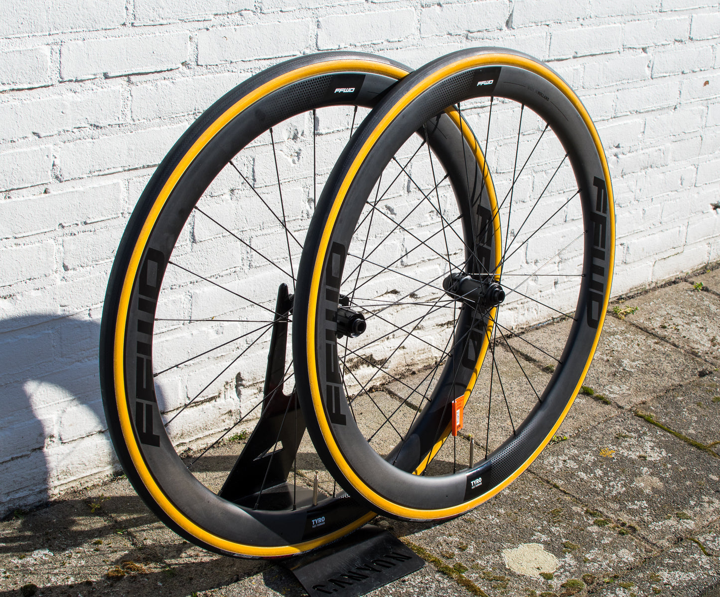 Nieuwe FFWD Tyro 2.0 carbon wielen wielset disc tubeless