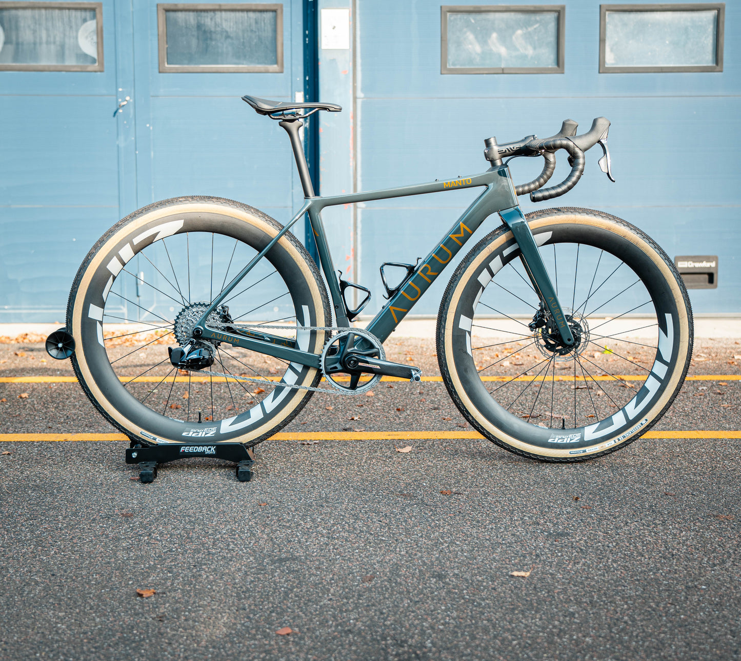 Aurum Manto SRAM Force AXS Zipp Custom 51 Carbon Gravelbike