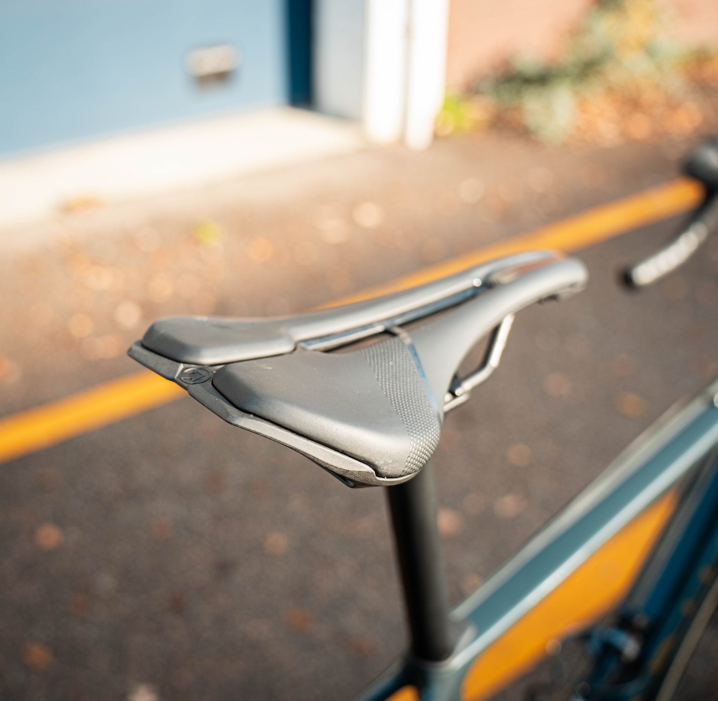 Aurum Manto SRAM Force AXS Zipp Custom 51 Carbon Gravelbike