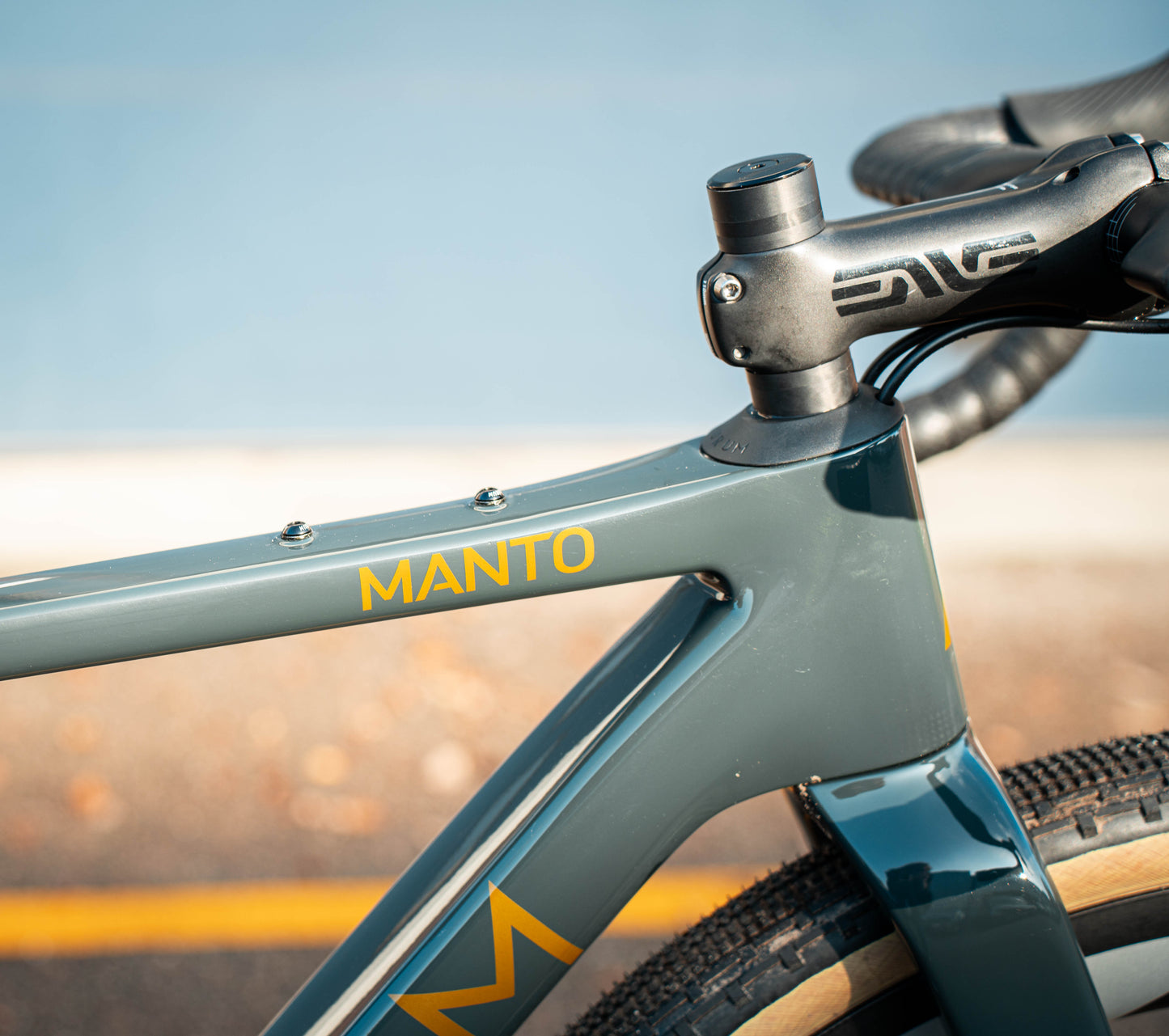 Aurum Manto SRAM Force AXS Zipp Custom 51 Carbon Gravelbike