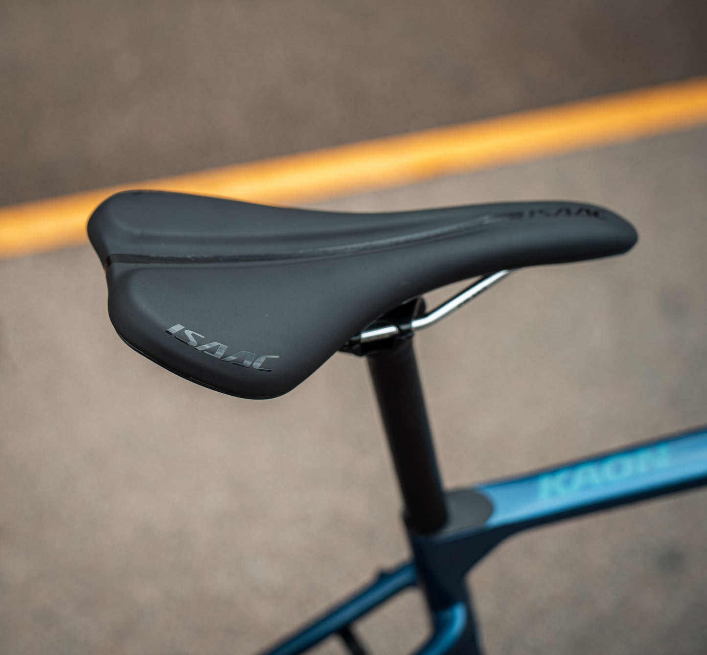 Isaac Kaon Blauw GRX 12 sp NIEUW Carbon Gravelbike