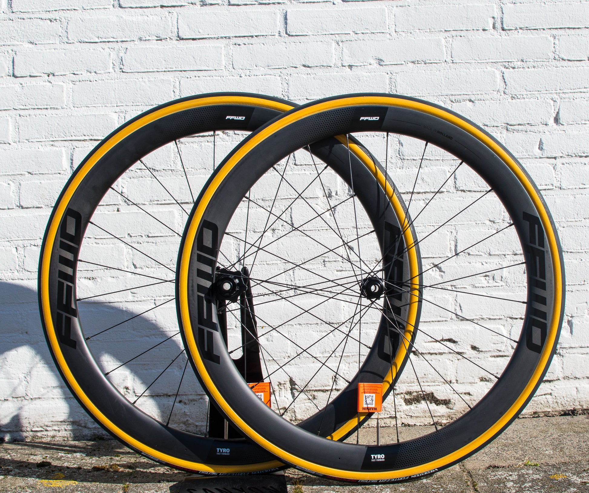 Nieuwe FFWD Tyro 2.0 carbon wielen wielset disc tubeless Bike Pedal