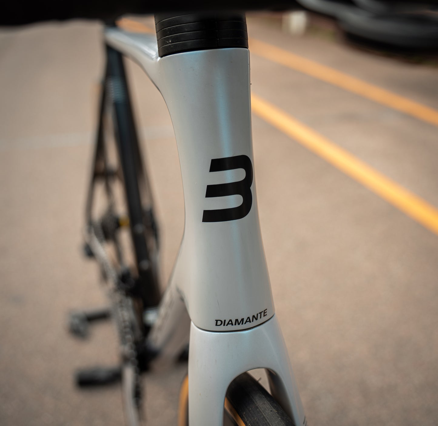 Basso Diamante Ultegra DI2 12 sp Ursus 58 Carbon Racefiets