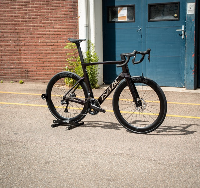 Isaac Meson Ruby Red Shimano Ultegra DI2 DT XL Swiss Carbon Racefiets NIEUW