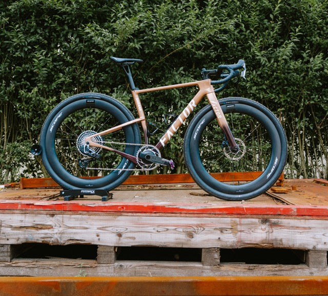 Factor Sarana SRAM Force AXS XPLR 13 Speed Scope Carbon Gravelbike 52 NIEUW