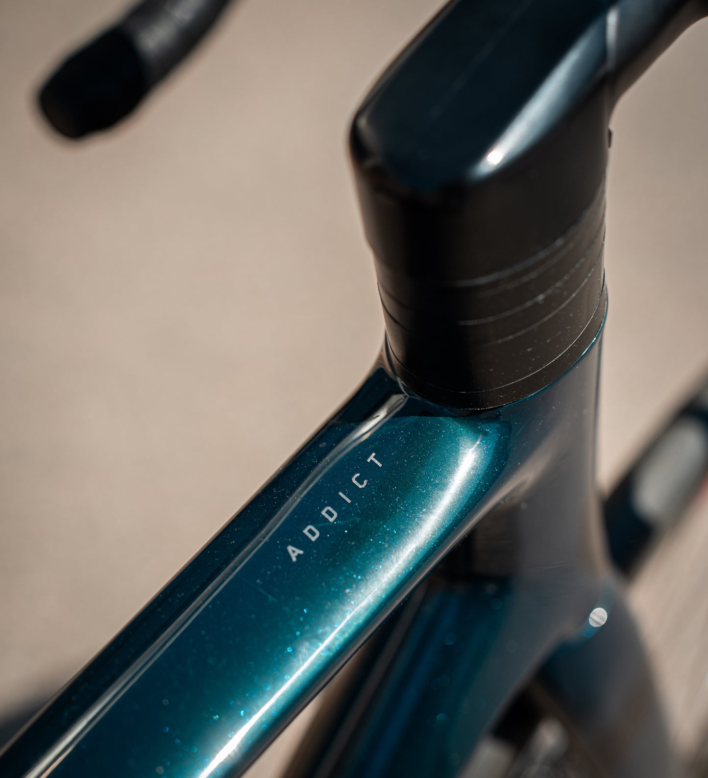 Scott Addict 20 Shimano Ultegra DI2 12sp L Carbon Racefiets