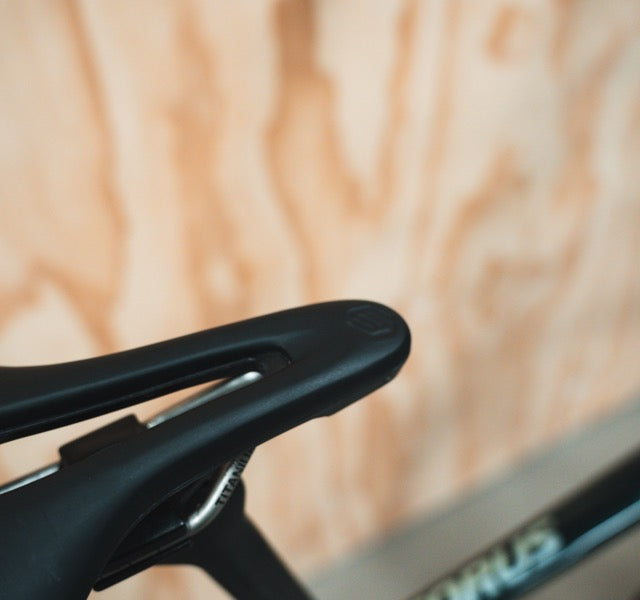 Isaac Torus SRAM Force AXS DT Swiss XL Carbon Gravelbike