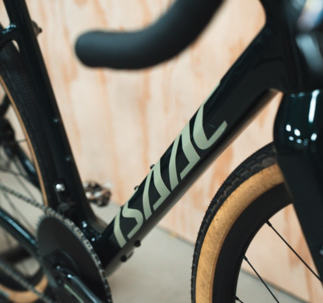 Isaac Torus SRAM Force AXS DT Swiss XL Carbon Gravelbike