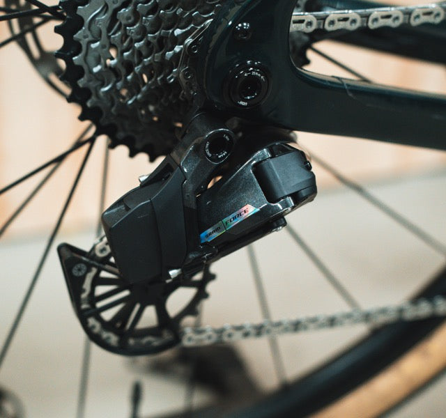 Isaac Torus SRAM Force AXS DT Swiss XL Carbon Gravelbike