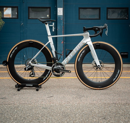 Factor Ostro VAM Arctic Chrome 52 SRAM Red AXS Scope Carbon Racefiets NIEUW