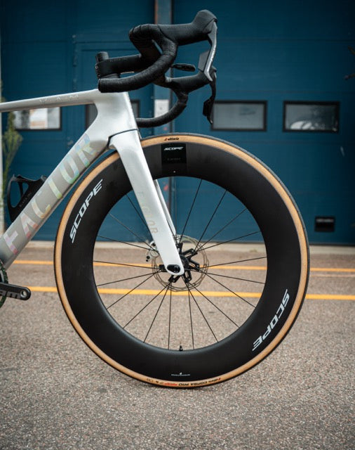 Factor Ostro VAM Arctic Chrome 52 SRAM Red AXS Scope Carbon Racefiets NIEUW