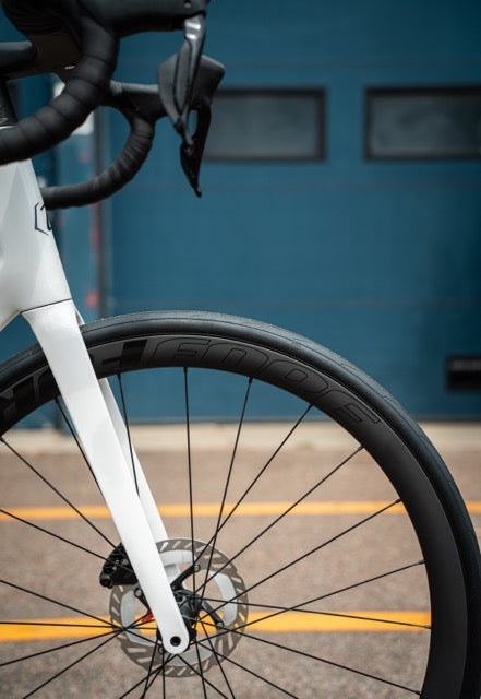 Isaac Boson Shimano 105 DI2 Fore M Carbon Racefiets