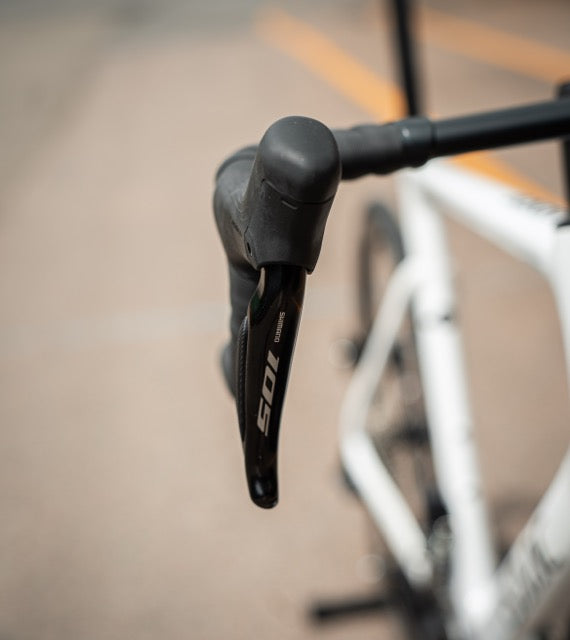 Isaac Boson Shimano 105 DI2 Fore M Carbon Racefiets