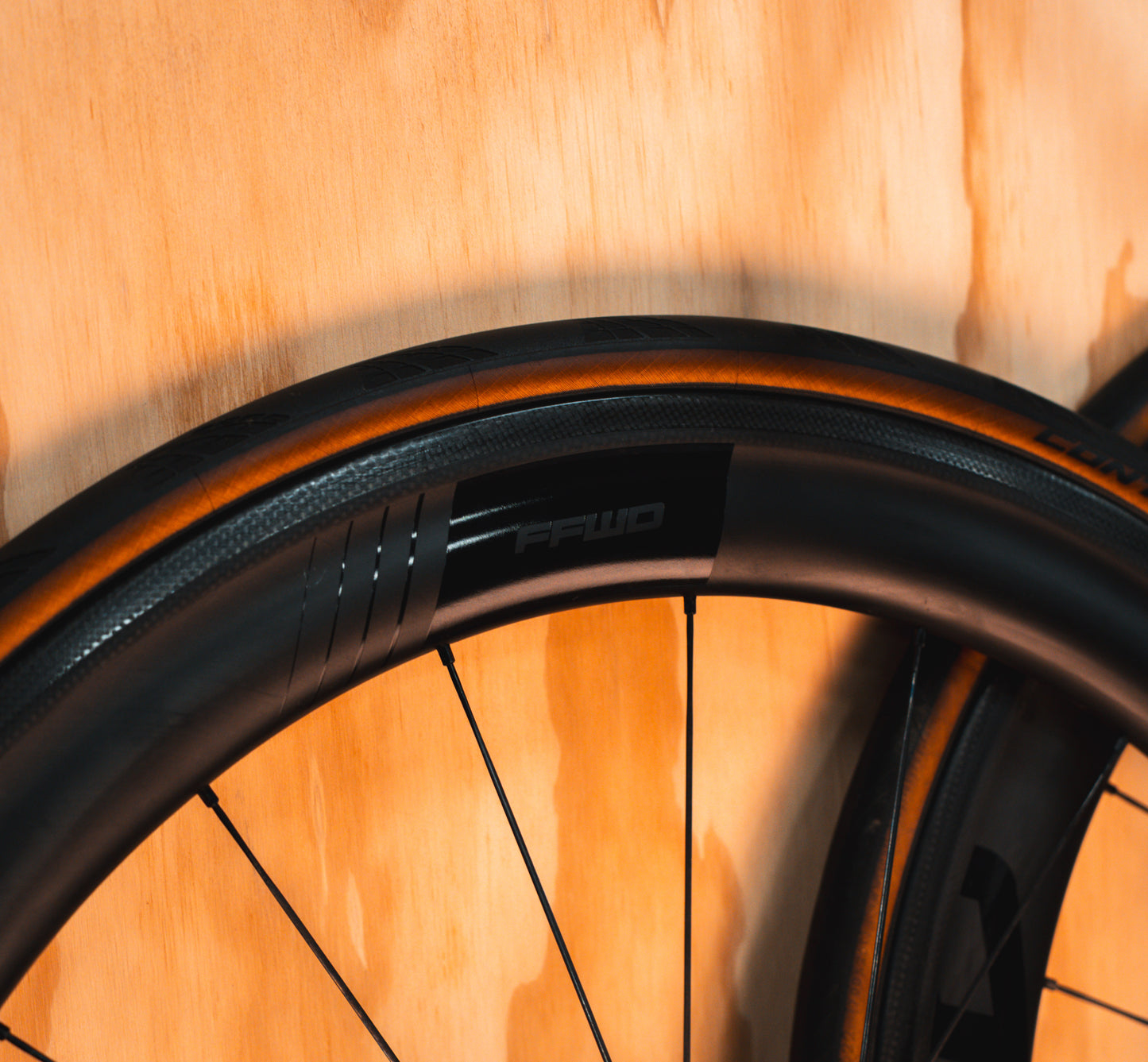 FFWD F6 Wielset Velgrem Carbon