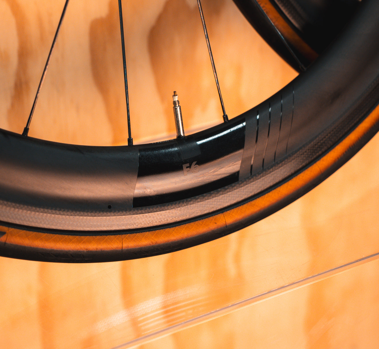 FFWD F6 Wielset Velgrem Carbon