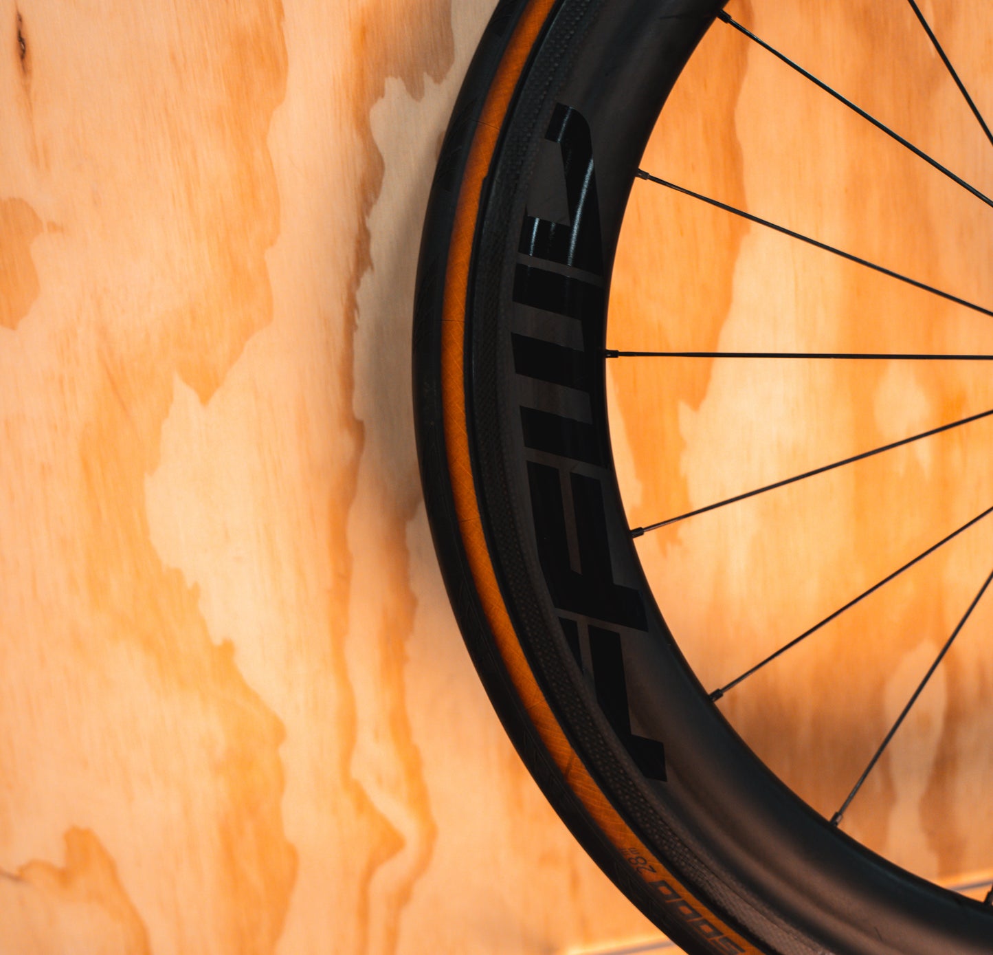 FFWD F6 Wielset Velgrem Carbon