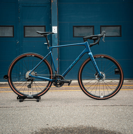 Isaac Kaon Blauw GRX 12 sp NIEUW Carbon Gravelbike