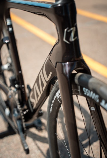 Isaac Meson Shimano 105 DI2 M DT Swiss Carbon Racefiets
