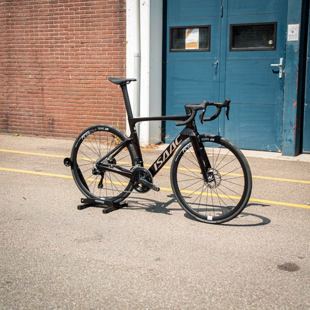 Isaac Meson Shimano 105 DI2 M DT Swiss Carbon Racefiets